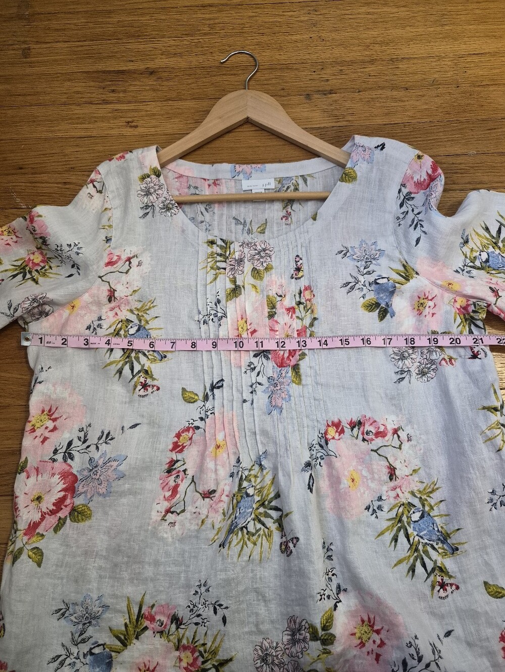 J. Jill Love Linen Floral Crochet Trim Pintuck Tunic Top Size Large - Picture 7 of 7